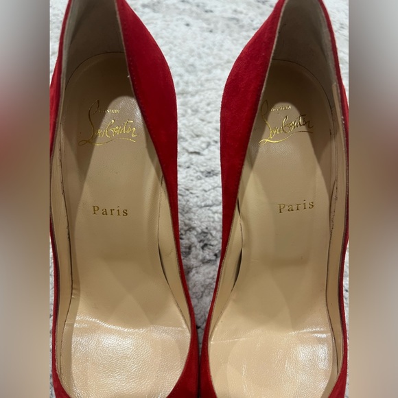 Christian Louboutin beautiful red velour heels - Picture 9 of 11